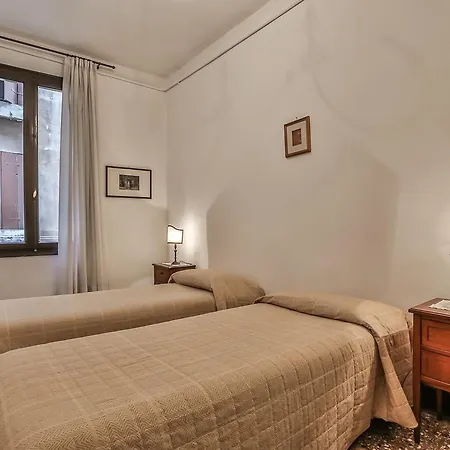 Canal Grande Apartment *